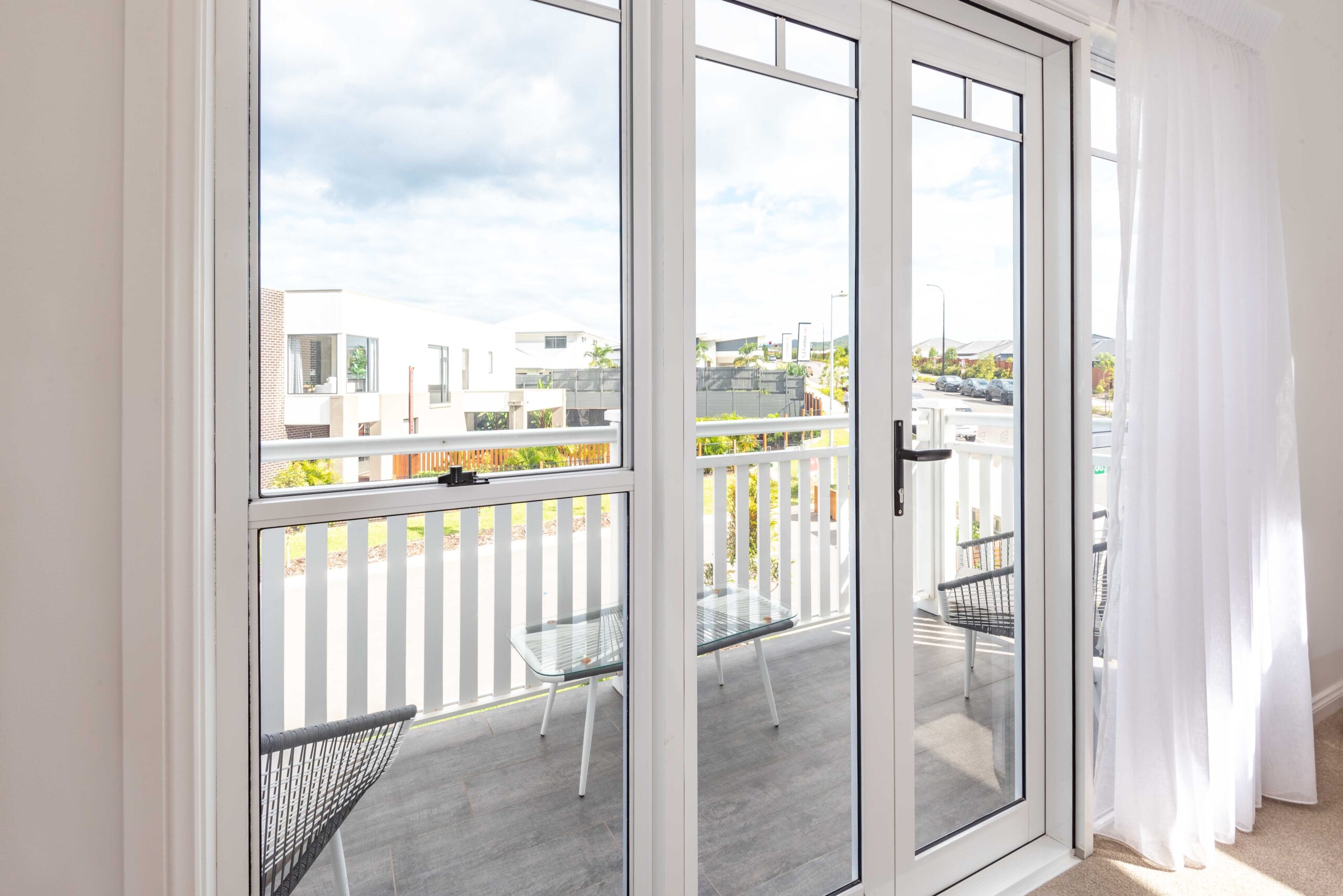 Hinged_Door_Residential_549_1